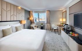 كيمبنسكي كورفينوس بودابست